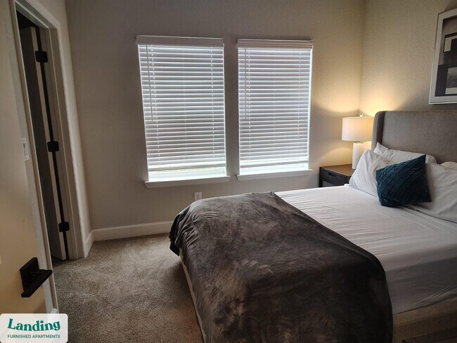 Building Photo - 120 SW 148th Dr