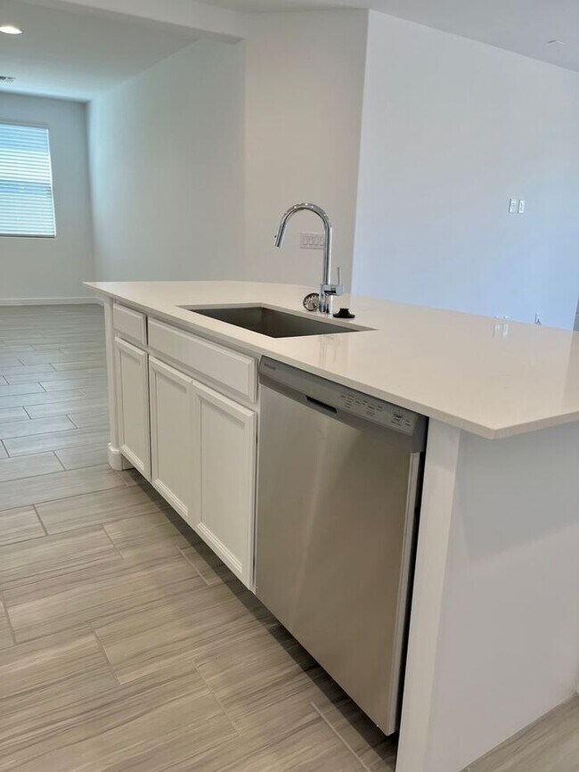 Building Photo - Available September 1st! Newly Built Smart...
