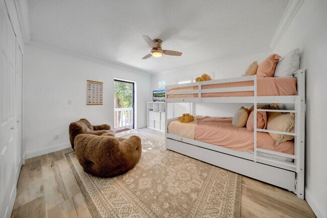 Building Photo - 555 S Gulf Dr