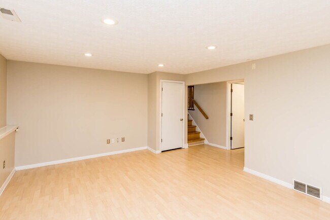 Building Photo - 5334 Tara Hill Dr