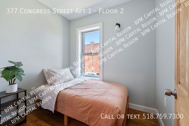 Building Photo - 377 Congress St