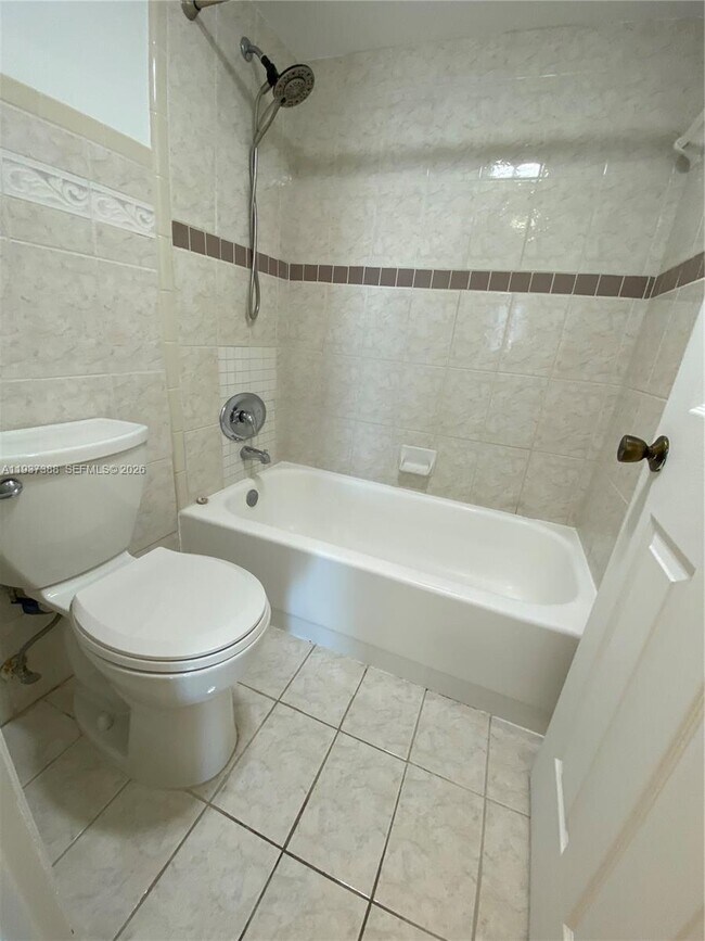 Building Photo - 1200 NE Miami Gardens Dr