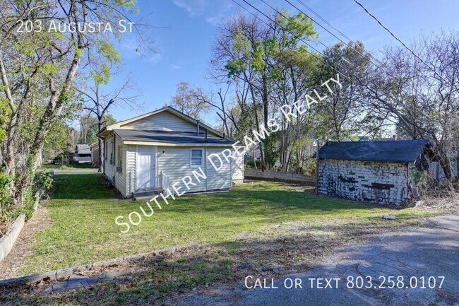 Building Photo - 203 Augusta St