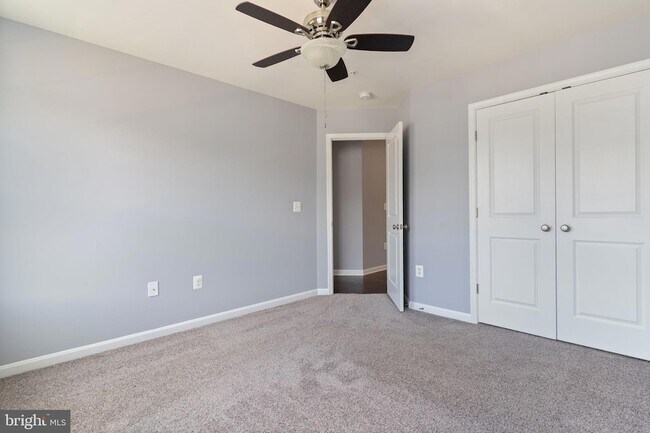Building Photo - 37 Mustang Dr