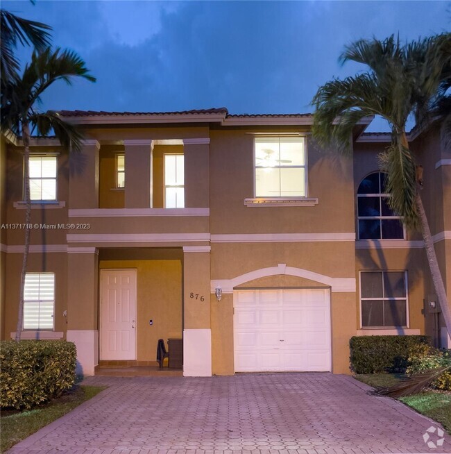 Building Photo - 876 NW 135th Terrace