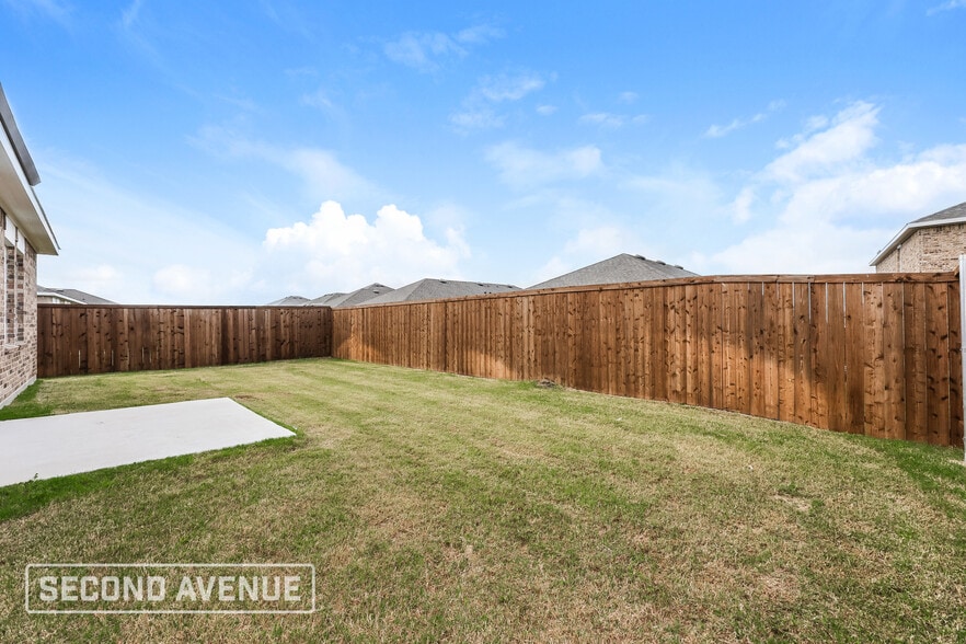 Building Photo - 1869 Lockhart Dr