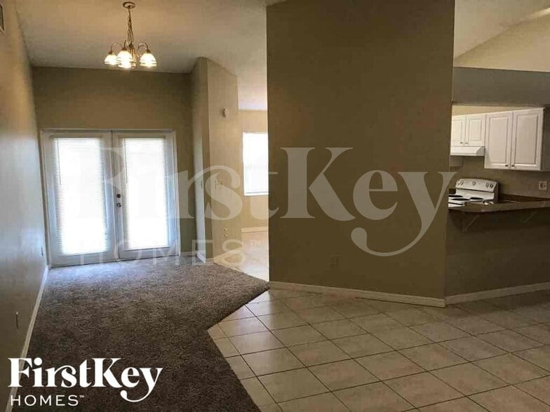 Building Photo - 4718 Westwind Dr