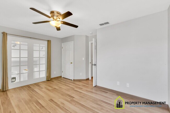 Building Photo - 5-Bedroom Residence Ready for Immediate Move-In