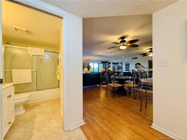 Building Photo - 9400 S Ocean Dr