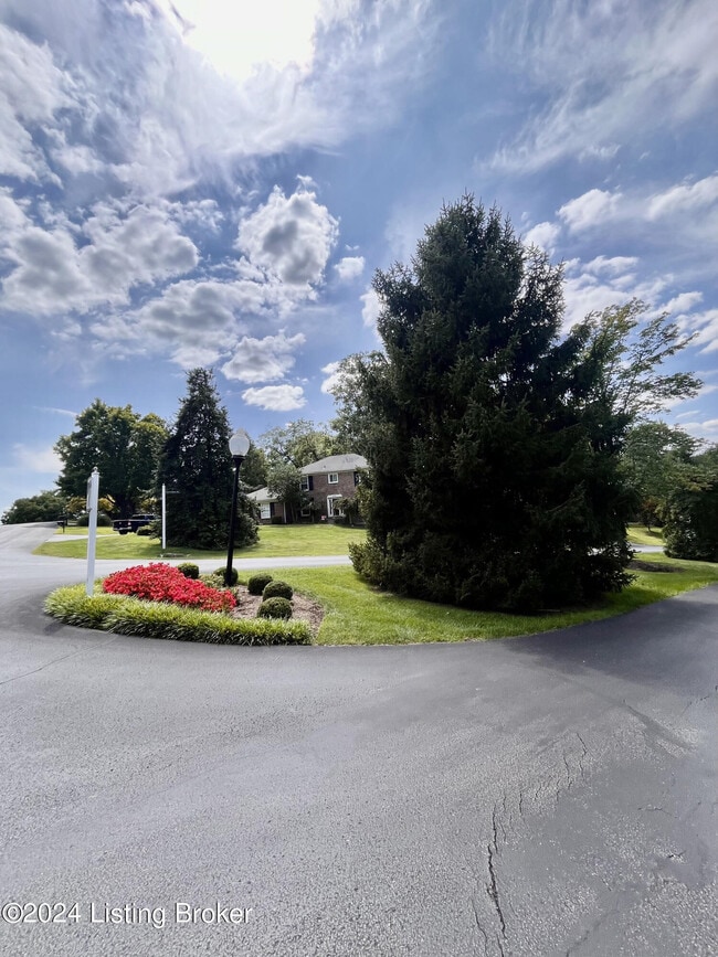 Building Photo - 4612 Deepwood Ct