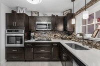 Building Photo - 517 Ibis Dr