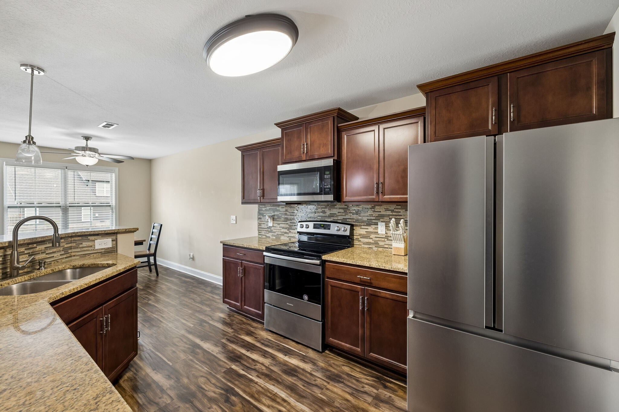Building Photo - 1151 Eagles Bluff Dr