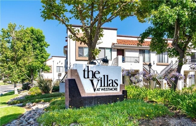 Building Photo - Comfort and Convenience in This Beautiful Mira Mesa Condo