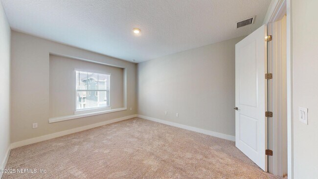 Building Photo - 7430 Beach Walk Place