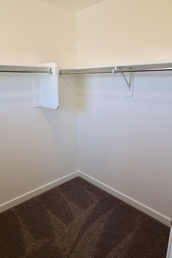 Building Photo - 15104 S Wild Horse Wy