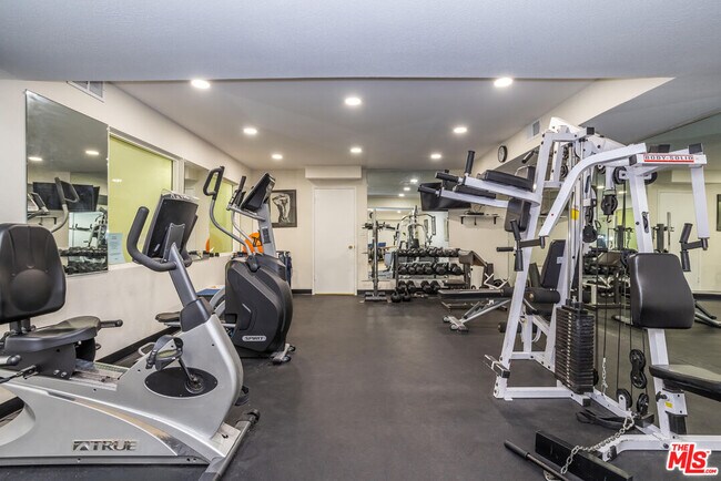 Building Photo - 1230 N Sweetzer Ave