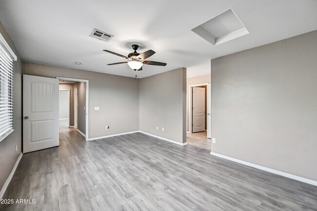 Building Photo - 8053 W Waltann Ln