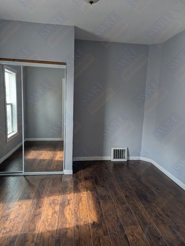 Building Photo - Available now! View Today by calling Rentl...
