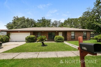 Building Photo - 3 BR/2BA | Newly Renovated Single Family Home | 1-Car Garage Parking | Fenced  backyard