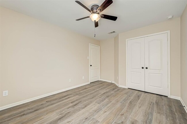 Building Photo - 26611 Glenrock Hills Dr