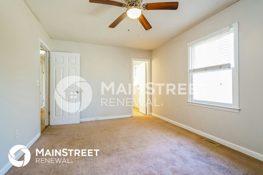 Building Photo - 315 Bakers Bridge Cir