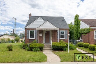 Building Photo - OPEN HOUSE- 4/24! 3PM-330PM! Amazing 3 Bedroom 1 Bathroom - $1,375.00