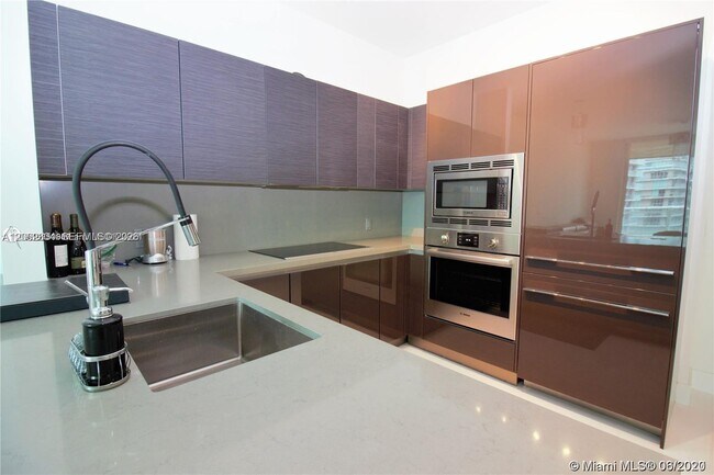 Building Photo - 1080 Brickell Ave