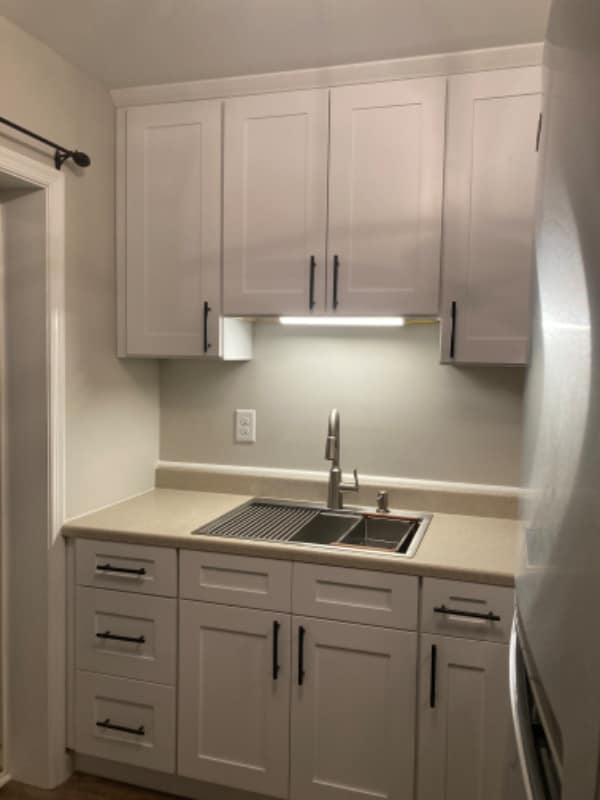 Building Photo - 1050 Stonybridge or Stoneybridge Dr