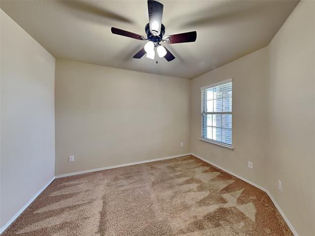 Building Photo - 407 Plum Dr