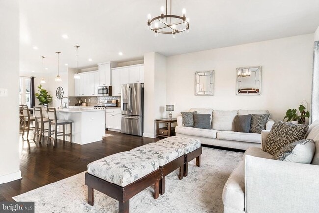 Building Photo - 131 Burkwood Ter