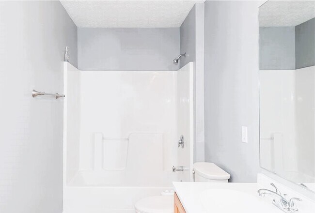 Building Photo - 3601 Empire Dr