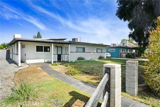 Primary Photo - 3008 N Arrowhead Ave