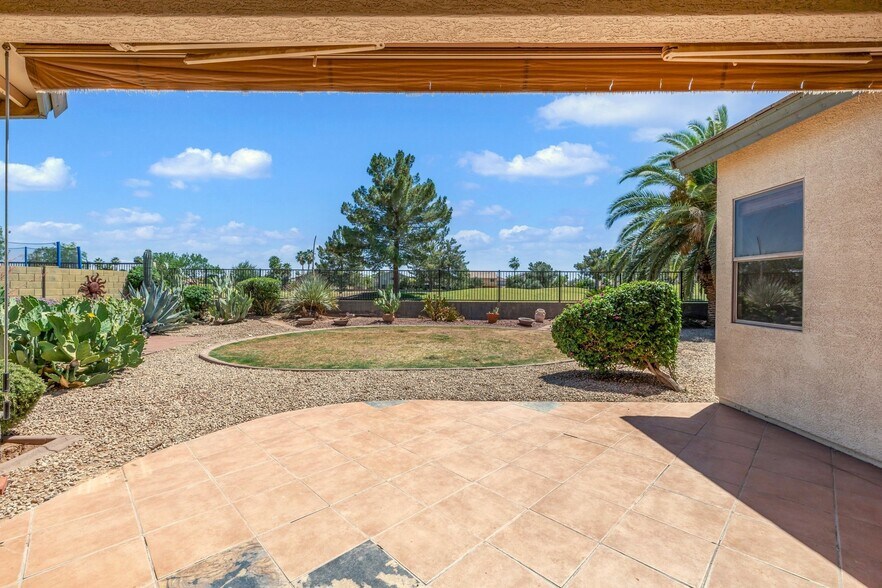 Building Photo - 9639 E Lobo Ave