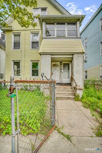 Building Photo - 718 Winchester Ave