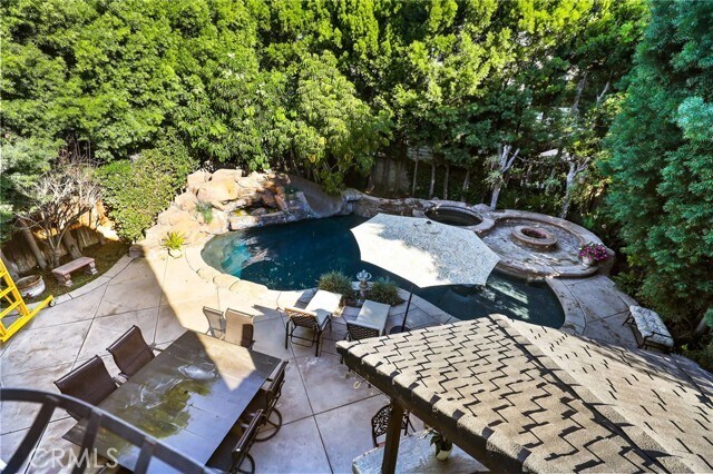 Building Photo - 250 Santo Tomas Ave