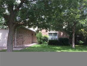 Building Photo - 7210 Lilac Ln