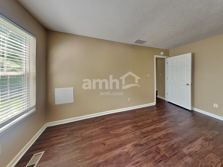 Building Photo - 1432 Mimosa Ct