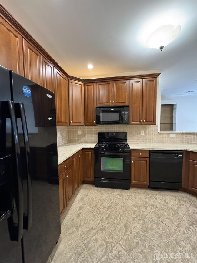 Building Photo - 40 Azalea Dr