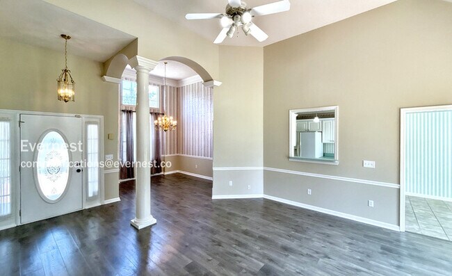 Building Photo - Spacious 3 Bedroom Home in Ooltewah / Deck...
