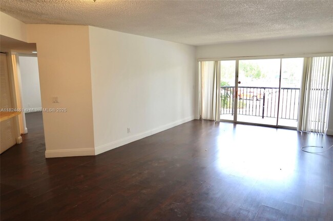 Building Photo - 8801 Wiles Rd