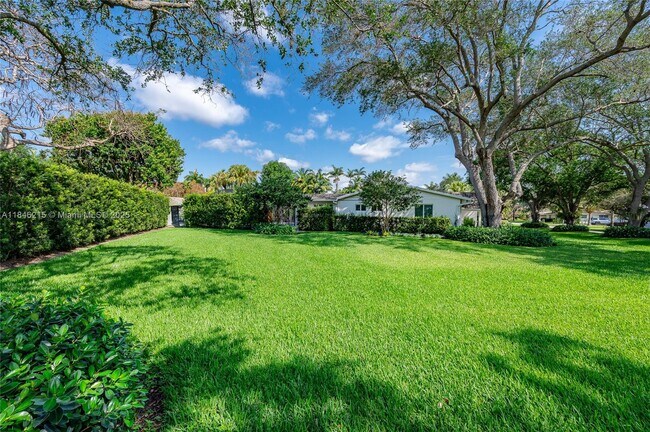 Building Photo - 16650 SW 77th Ct