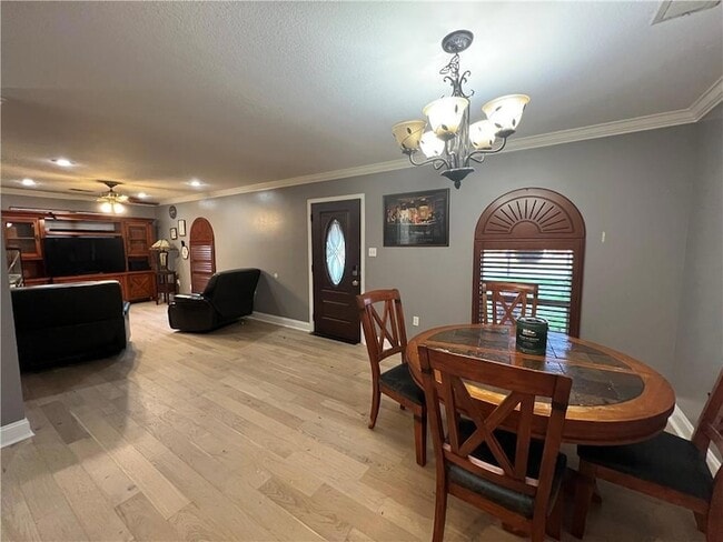 Building Photo - 2816 Munster Blvd