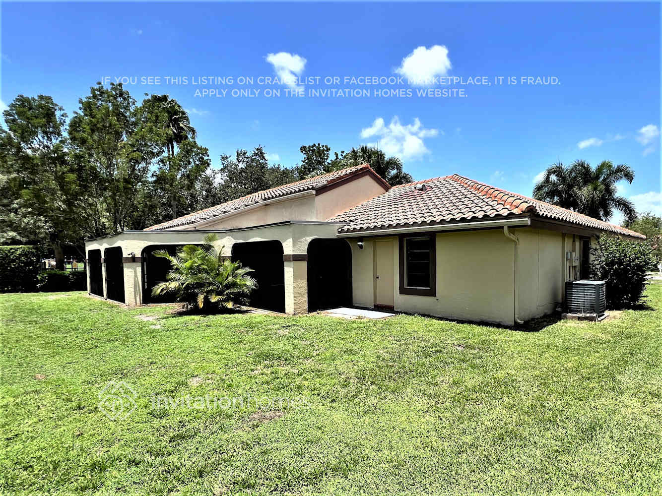 Building Photo - 1944 Lynton Cir