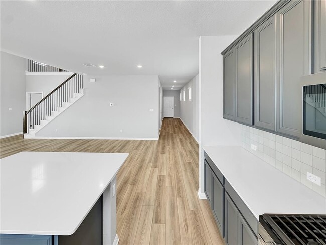 Building Photo - 2437 Roosevelt Rd