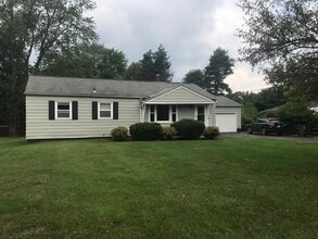 Building Photo - 5028 Lake Vista Dr