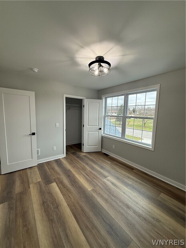 Building Photo - 5156 Berg Rd