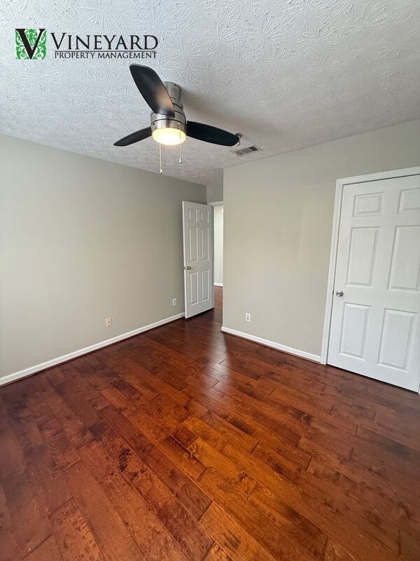 Building Photo - 9970 Lauren Hall Ct