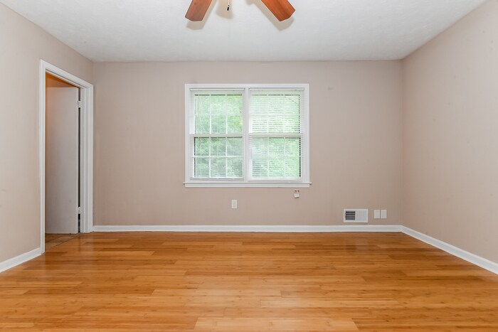 Building Photo - 1311 Sunsweet Dr NE