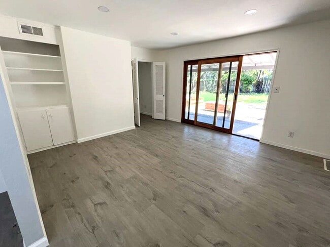 Building Photo - 3736 Orangerie Way