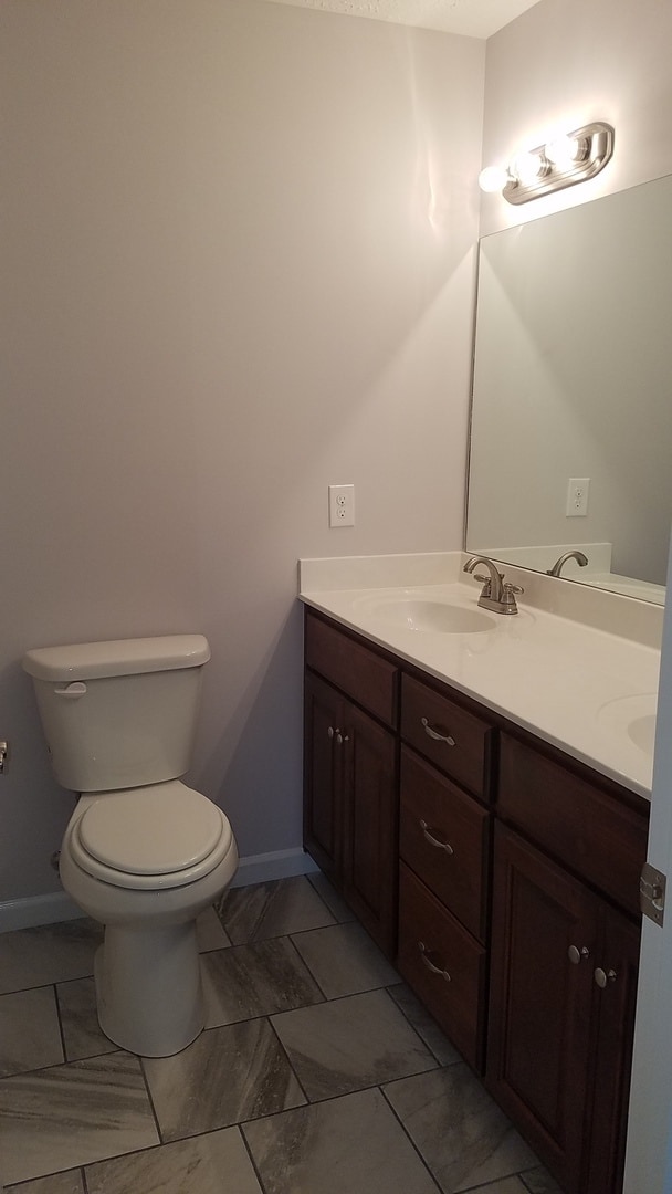 Building Photo - COMING SOON...Gorgeous 3 Bedroom Home Centrally Located in Manchester